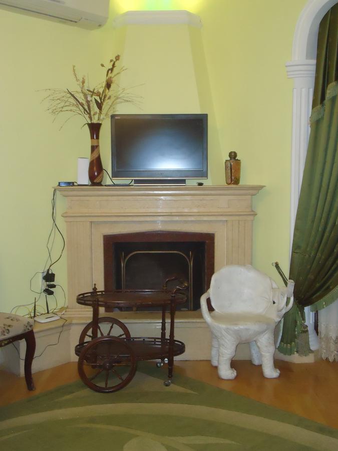Albatros Bed & Breakfast Тбилиси Екстериор снимка