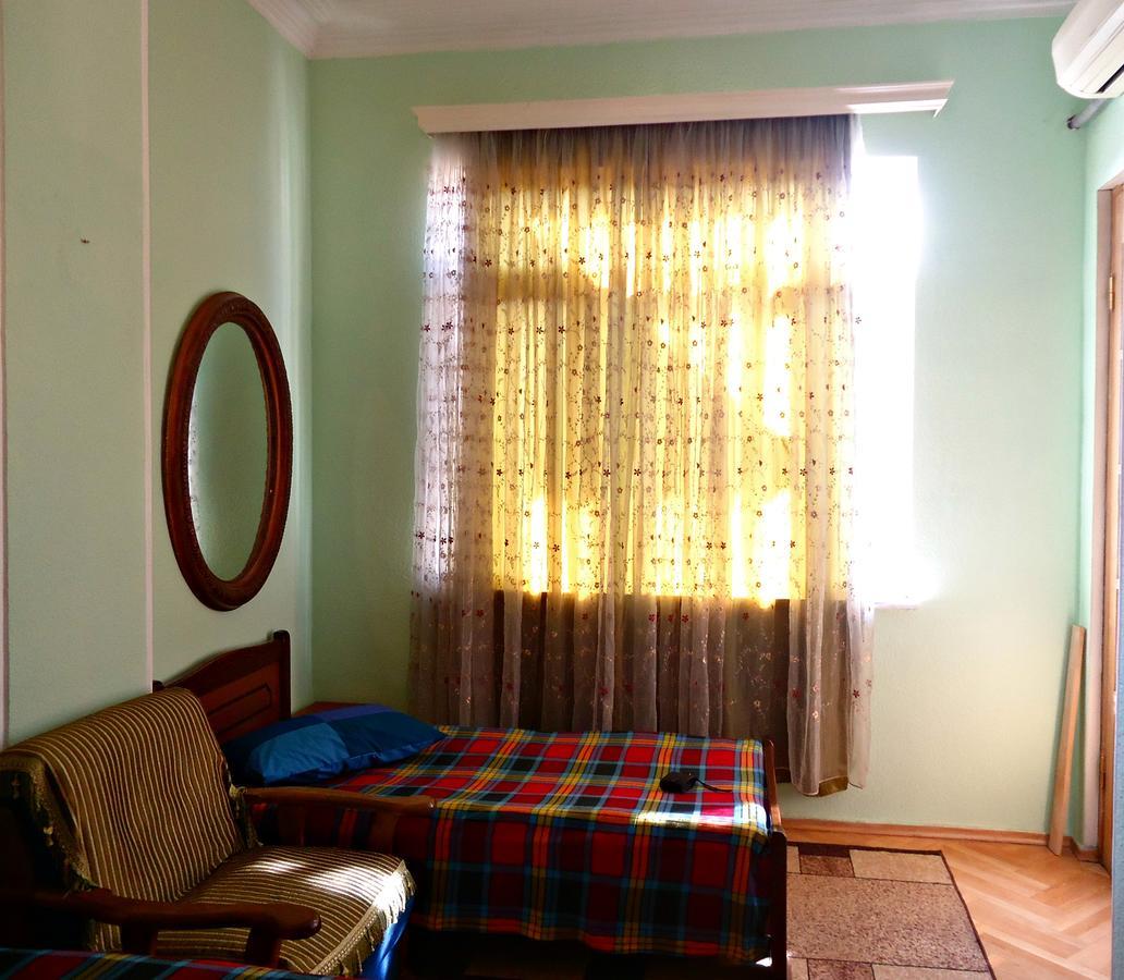 Albatros Bed & Breakfast Тбилиси Екстериор снимка