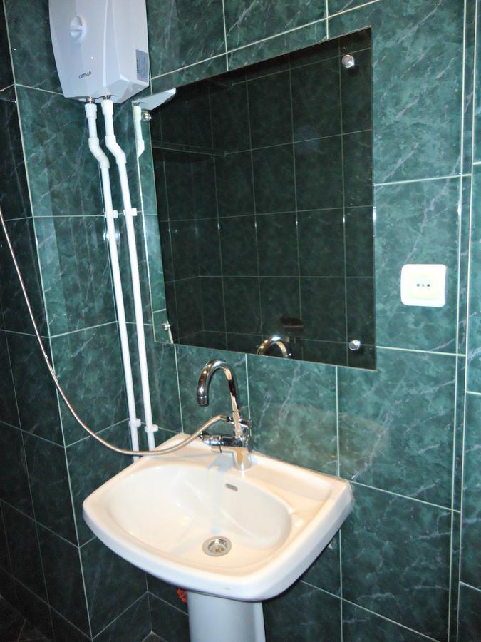 Albatros Bed & Breakfast Тбилиси Екстериор снимка